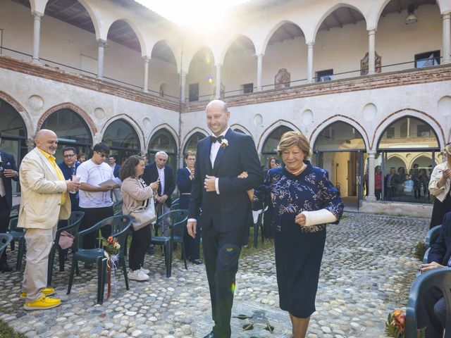 Il matrimonio di Marco e Elisabetta a Cairate, Varese 15