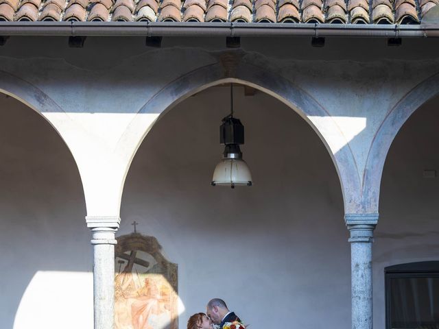 Il matrimonio di Marco e Elisabetta a Cairate, Varese 32