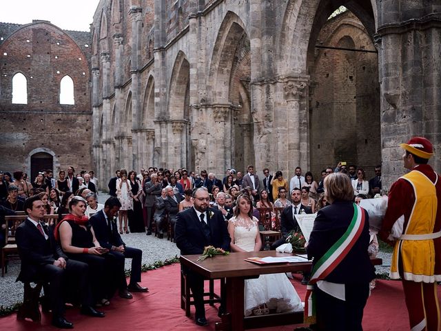 Il matrimonio di Alessio e Sara a Chiusdino, Siena 17