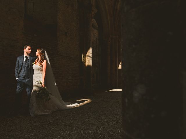 Il matrimonio di Julian e Juliana a Chiusdino, Siena 43