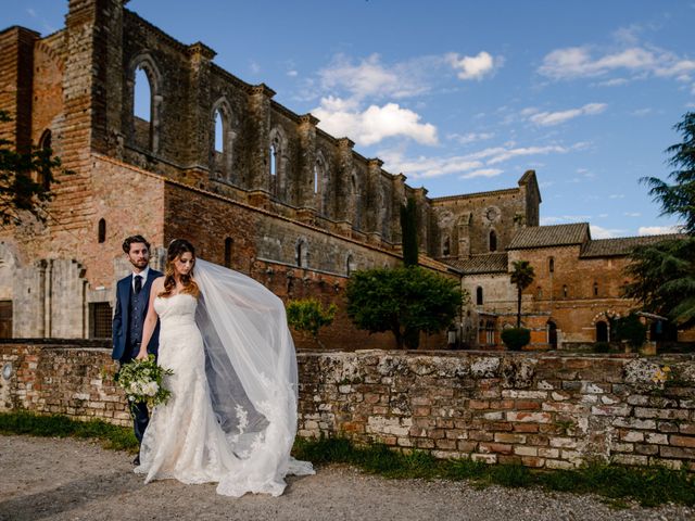 Il matrimonio di Julian e Juliana a Chiusdino, Siena 48