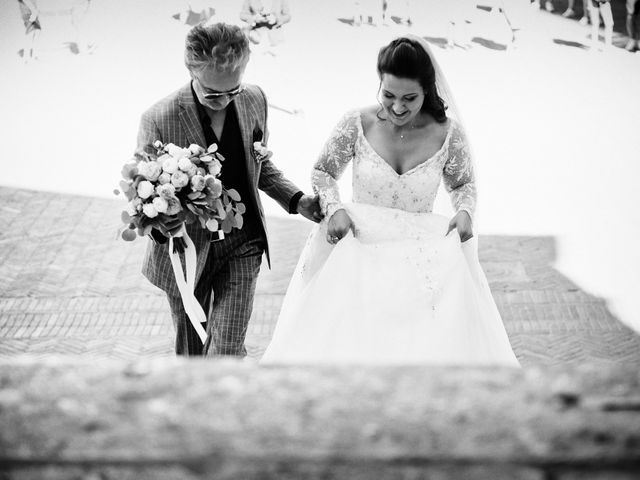 Il matrimonio di Marco e Alessandra a San Gimignano, Siena 43