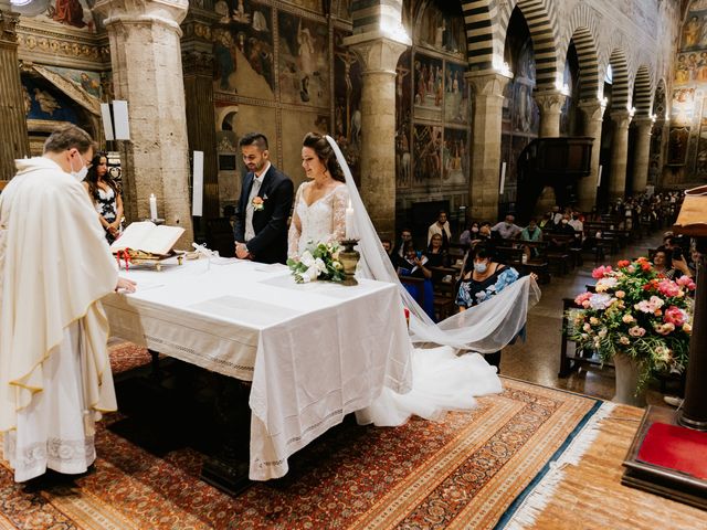 Il matrimonio di Marco e Alessandra a San Gimignano, Siena 50