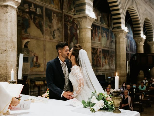 Il matrimonio di Marco e Alessandra a San Gimignano, Siena 61