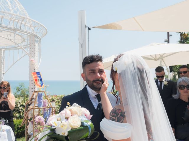 Il matrimonio di Maria e Fabrizio a Silvi, Teramo 23