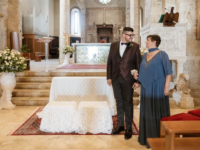 Il matrimonio di Alessia e Valerio a Teramo, Teramo 16