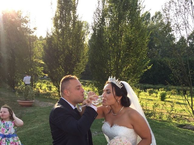 Il matrimonio di Gianluca  e Eva  a Gropello Cairoli, Pavia 17