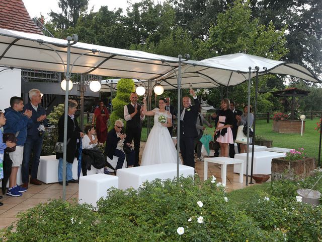 Il matrimonio di Davide e Elona a Angera, Varese 15