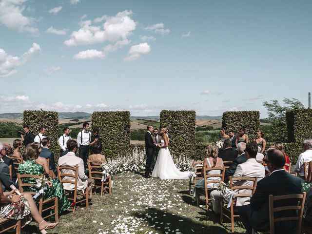 Il matrimonio di Lauren e Rohan a Lajatico, Pisa 16