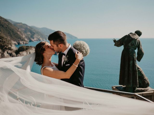 Il matrimonio di Lorenzo e Carola a Monterosso al Mare, La Spezia 23