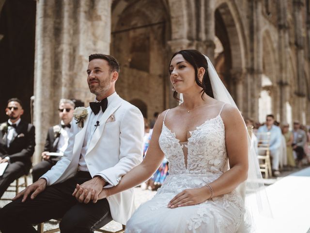 Il matrimonio di Simon e Natalie a Chiusdino, Siena 18