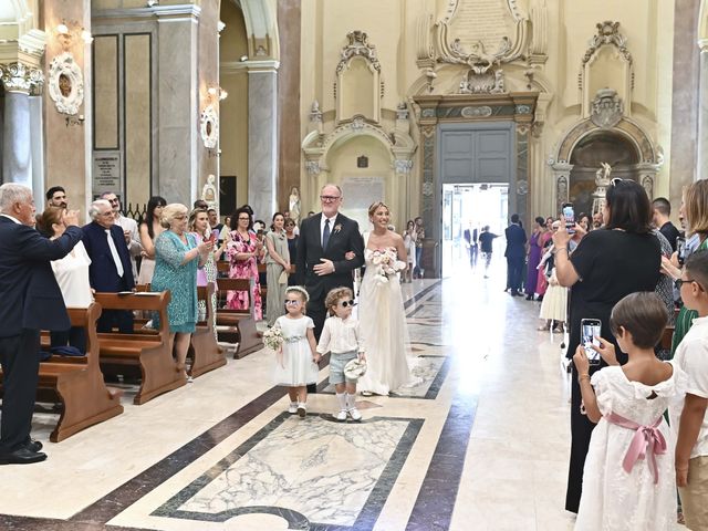 Il matrimonio di Fabiana e Donatello a Martina Franca, Taranto 23