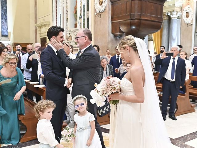 Il matrimonio di Fabiana e Donatello a Martina Franca, Taranto 25