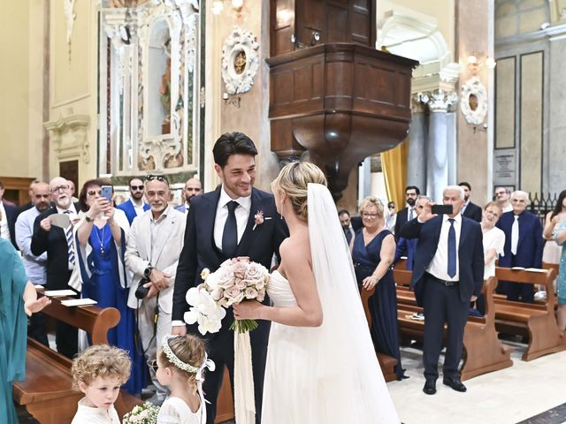 Il matrimonio di Fabiana e Donatello a Martina Franca, Taranto 26