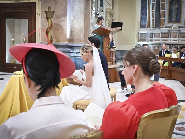 Il matrimonio di Fabiana e Donatello a Martina Franca, Taranto 28
