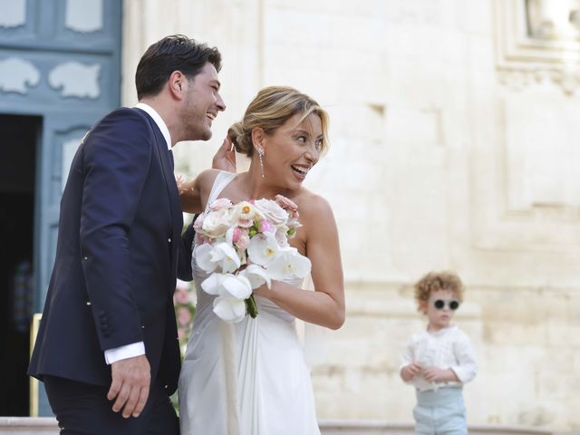 Il matrimonio di Fabiana e Donatello a Martina Franca, Taranto 43