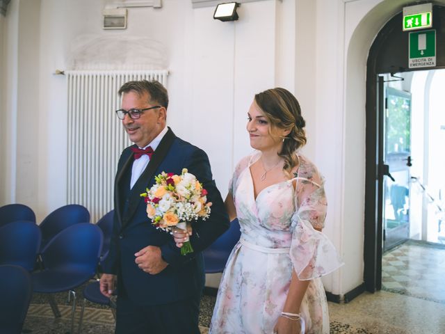 Il matrimonio di Davide e Viola a Muggiò, Monza e Brianza 19