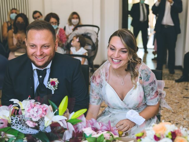 Il matrimonio di Davide e Viola a Muggiò, Monza e Brianza 33