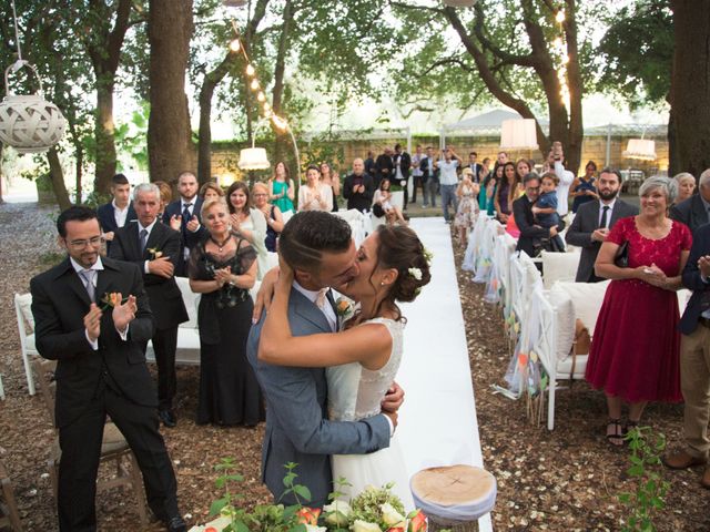 Il matrimonio di Giuseppe e Madalina a Botrugno, Lecce 22