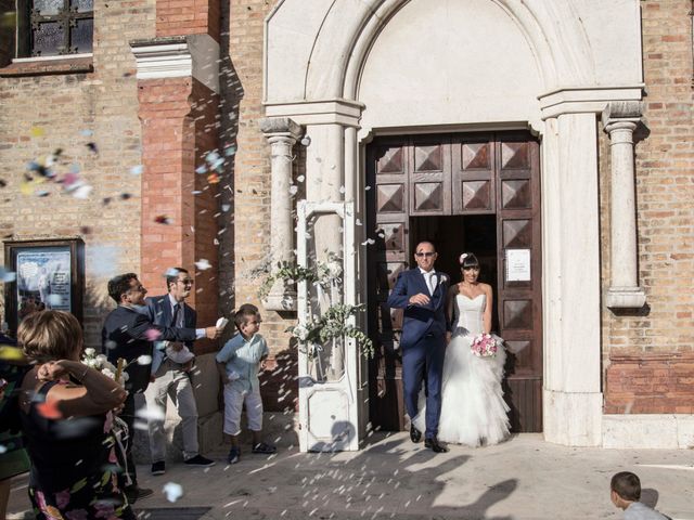 Il matrimonio di Luca e Veronica a Potenza Picena, Macerata 8