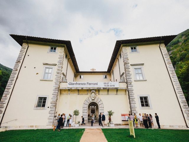 Il matrimonio di Stefano e Elena a Seravezza, Lucca 33