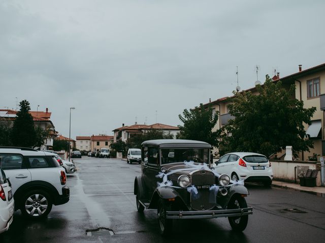 Il matrimonio di Mattia e Laura a Cecina, Livorno 34