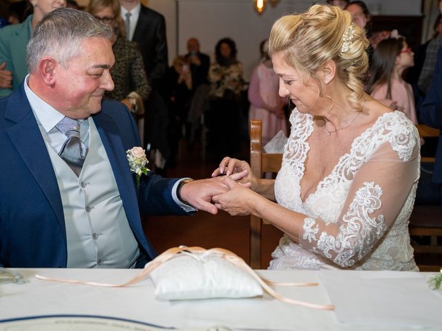 Il matrimonio di Massimo  e Raffaella  a Sillavengo, Novara 30