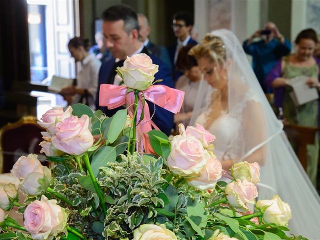 Il matrimonio di Mariagrazia e Roberto a Cornaredo, Milano 9