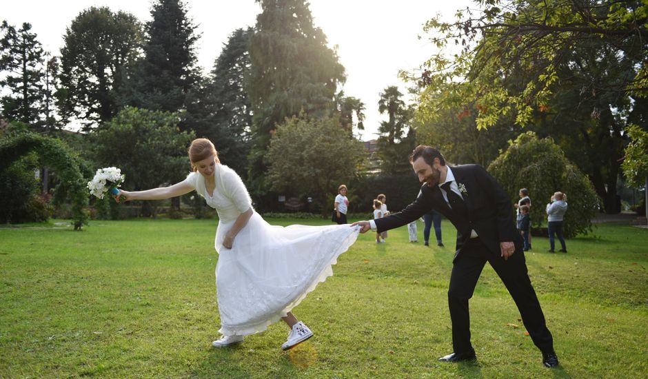 Il matrimonio di Andrea e Serena a Daverio, Varese