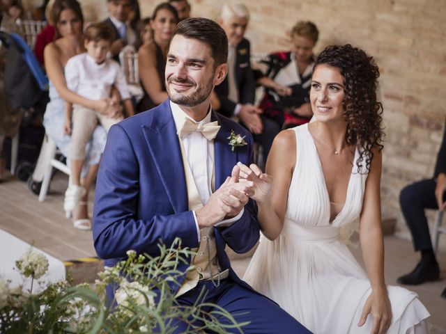 Il matrimonio di Luca e Marina a Mogliano, Macerata 17