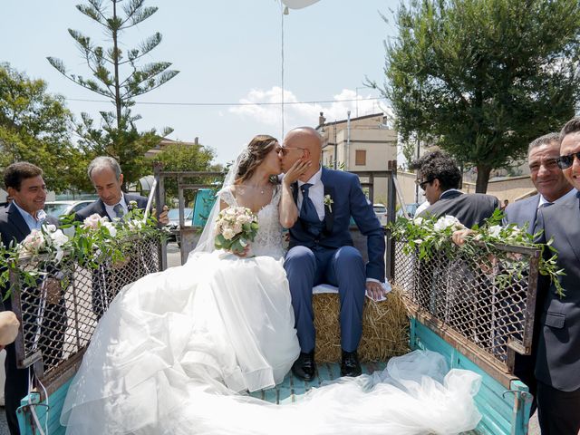 Il matrimonio di Giuseppe e Rossella a San Mauro Marchesato, Crotone 25