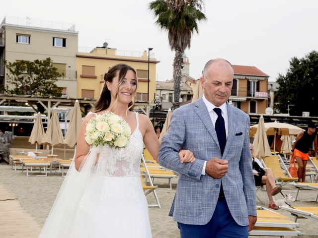 Il matrimonio di Luca e Valentina a Albissola Marina, Savona 30