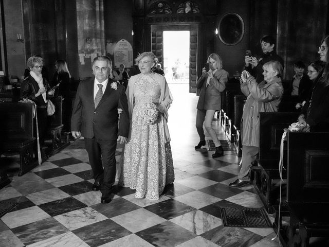 Il matrimonio di Eros e Giuseppina a Vigevano, Pavia 23