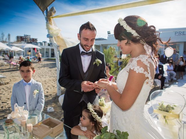 Il matrimonio di Claudio e Caterina a Comacchio, Ferrara 11