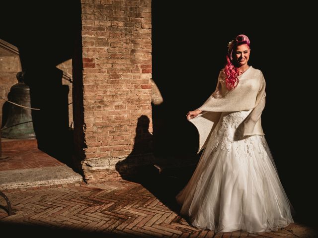 Il matrimonio di Tiziano e Laura a San Gimignano, Siena 10