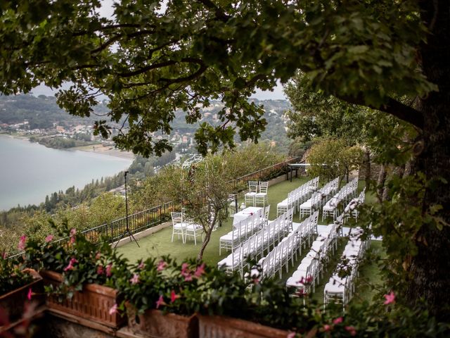 Il matrimonio di Danilo e Jennifer a Marino, Roma 10