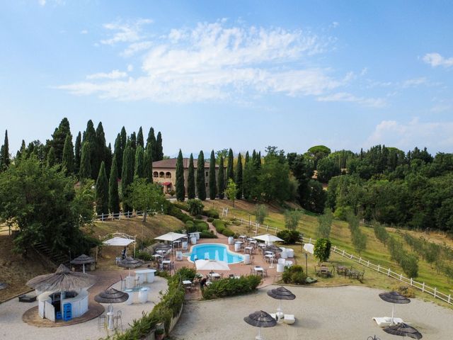 Il matrimonio di Francesco e Michela a Lajatico, Pisa 5