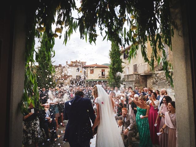 Il matrimonio di Leonardo e Alessandra a Castel Focognano, Arezzo 24