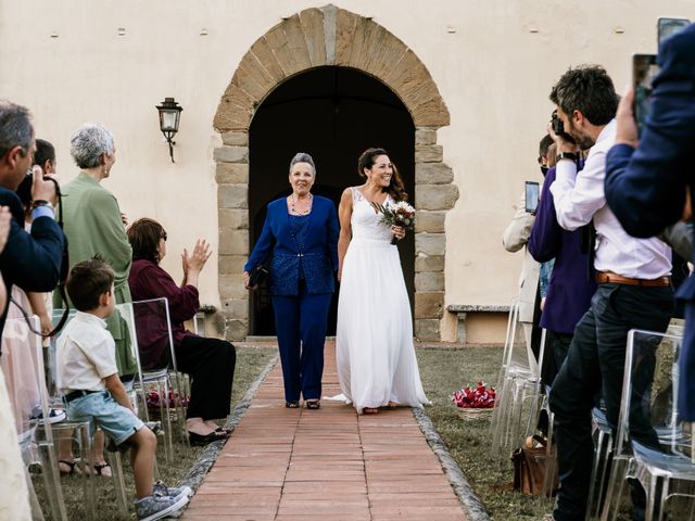 Il matrimonio di Mirco e Viola a Poggio a Caiano, Prato 17