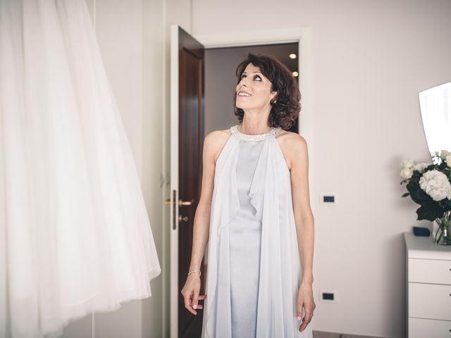 Il matrimonio di Enzo e Luna a Serra de' Conti, Ancona 18