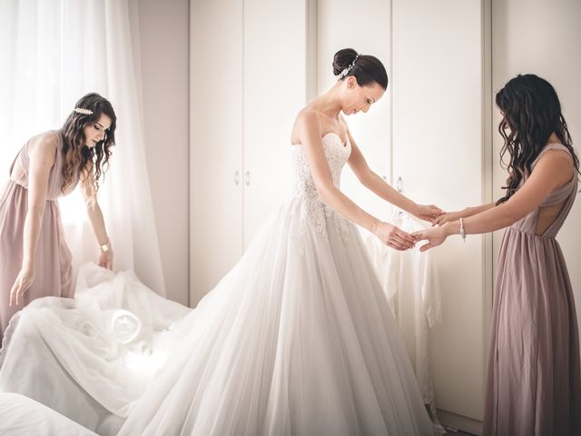 Il matrimonio di Enzo e Luna a Serra de' Conti, Ancona 23