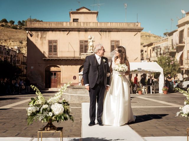 Il matrimonio di Laura e Enzo a Vallelunga Pratameno, Caltanissetta 75