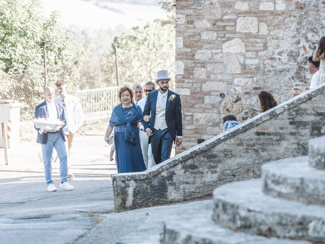 Il matrimonio di Elisa e Simone a Todi, Perugia 8