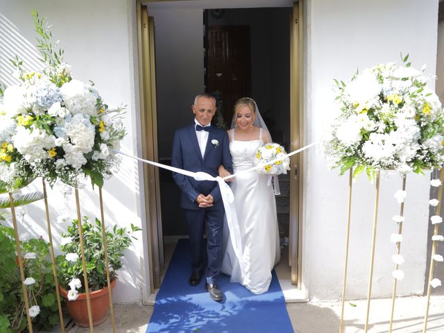 Il matrimonio di Roberta e Carmine a Giugliano in Campania, Napoli 40
