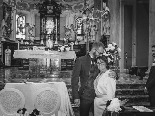 Il matrimonio di Fabio e Laura a Mariano Comense, Como 13