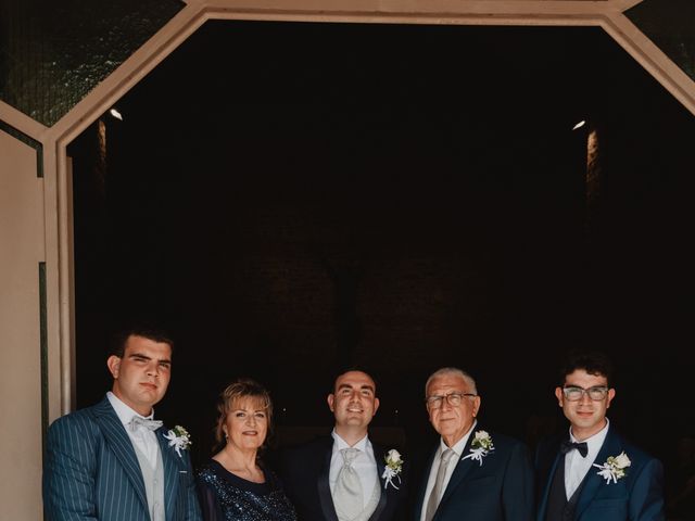 Il matrimonio di Roberta e Francesco a Fosdinovo, Massa Carrara 25