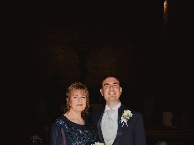 Il matrimonio di Roberta e Francesco a Fosdinovo, Massa Carrara 26
