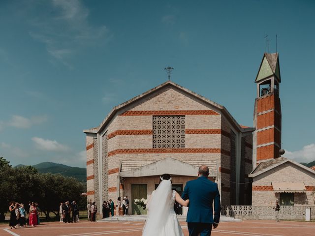 Il matrimonio di Roberta e Francesco a Fosdinovo, Massa Carrara 29