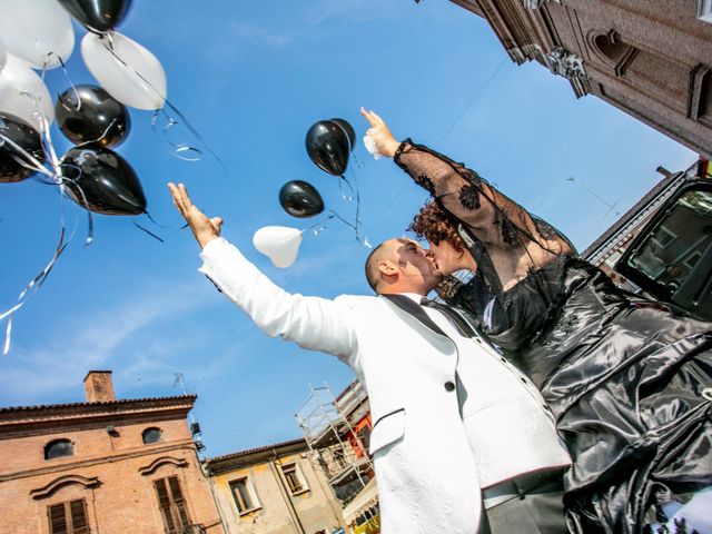 Il matrimonio di Michele e Daniela a Comacchio, Ferrara 32