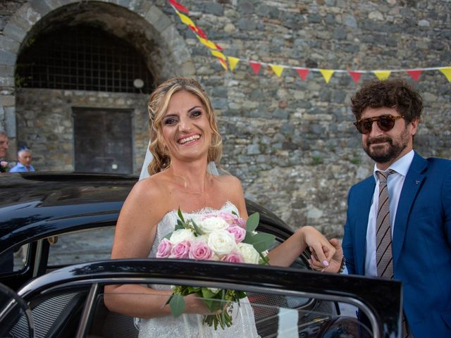 Il matrimonio di Gianluca e Maria a Fosdinovo, Massa Carrara 13